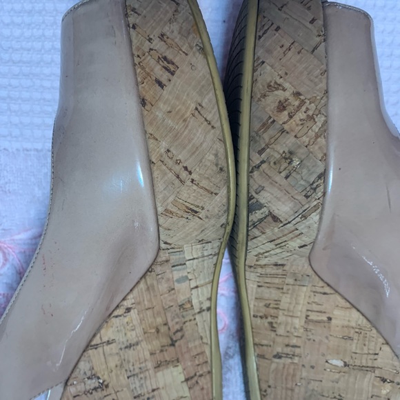 Stuart Weitzman Jean Patent Wedge Sandals - Picture 9 of 13